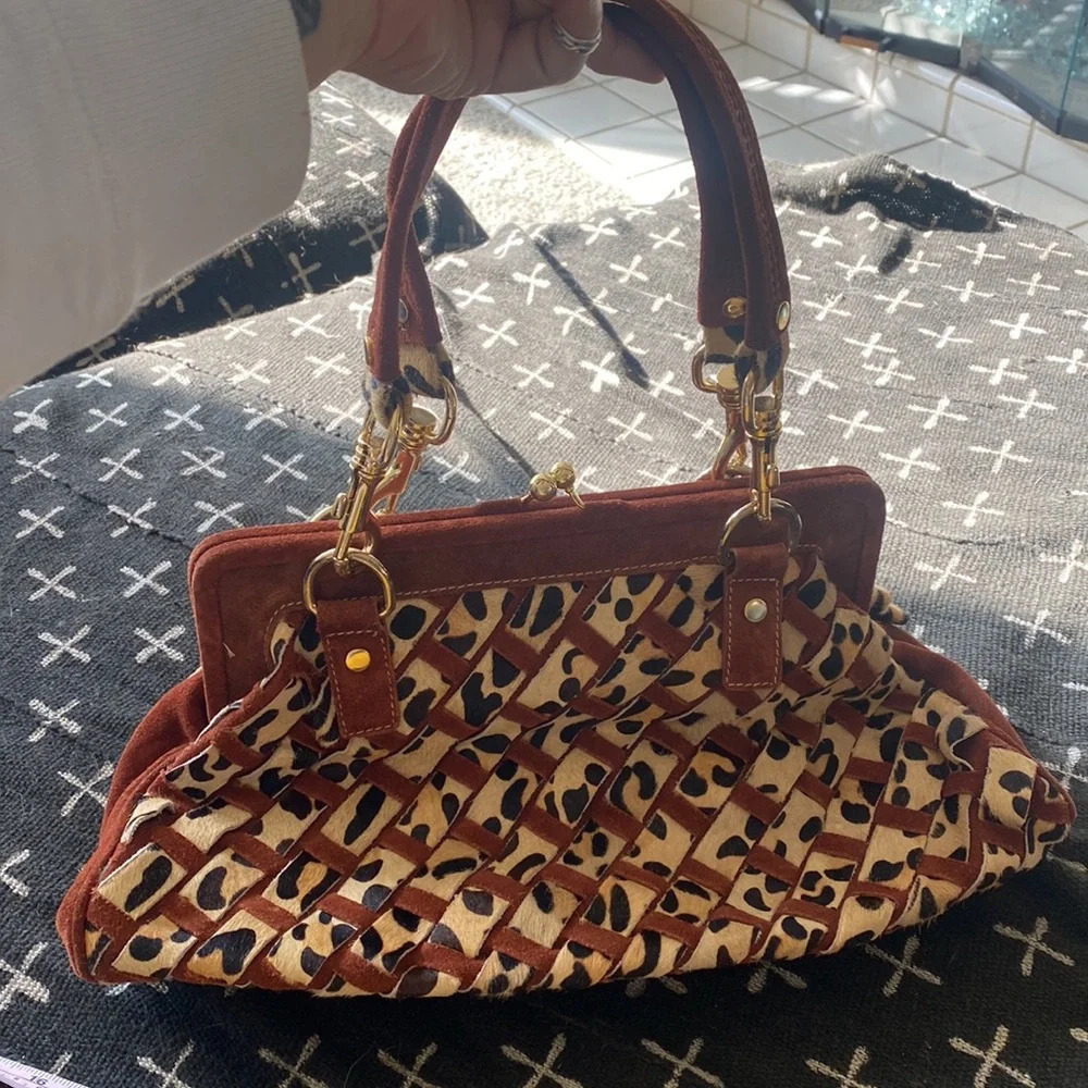 Gretchen Christine Rossi of OCH Lust 4 Luxe. An animal print leather handles - Picture 5 of 12